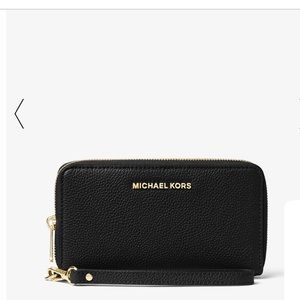 NWT MICHAEL KORS LARGE LEATHER SMARTPHONE WRISTLET/WALLET